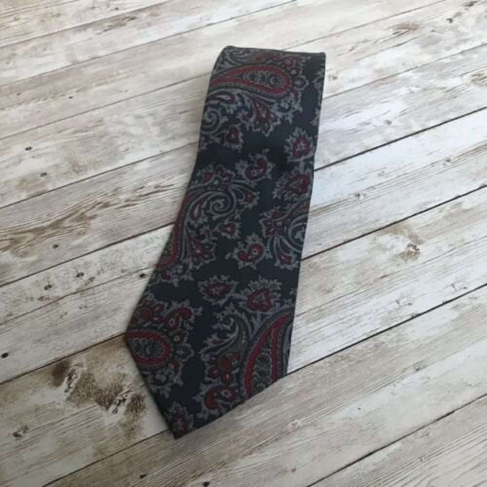 CHRISTIAN DIOR Paisley Print Men's Necktie - ALL SILK - Made in USA